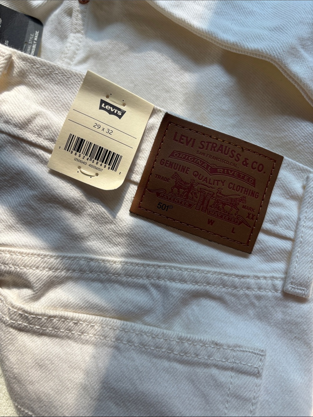 Levi's 501 Original White Jeans - Picture 6 of 8